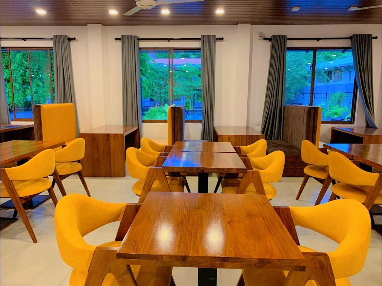 Ud Garden Hotel Kataragama Ngoại thất bức ảnh