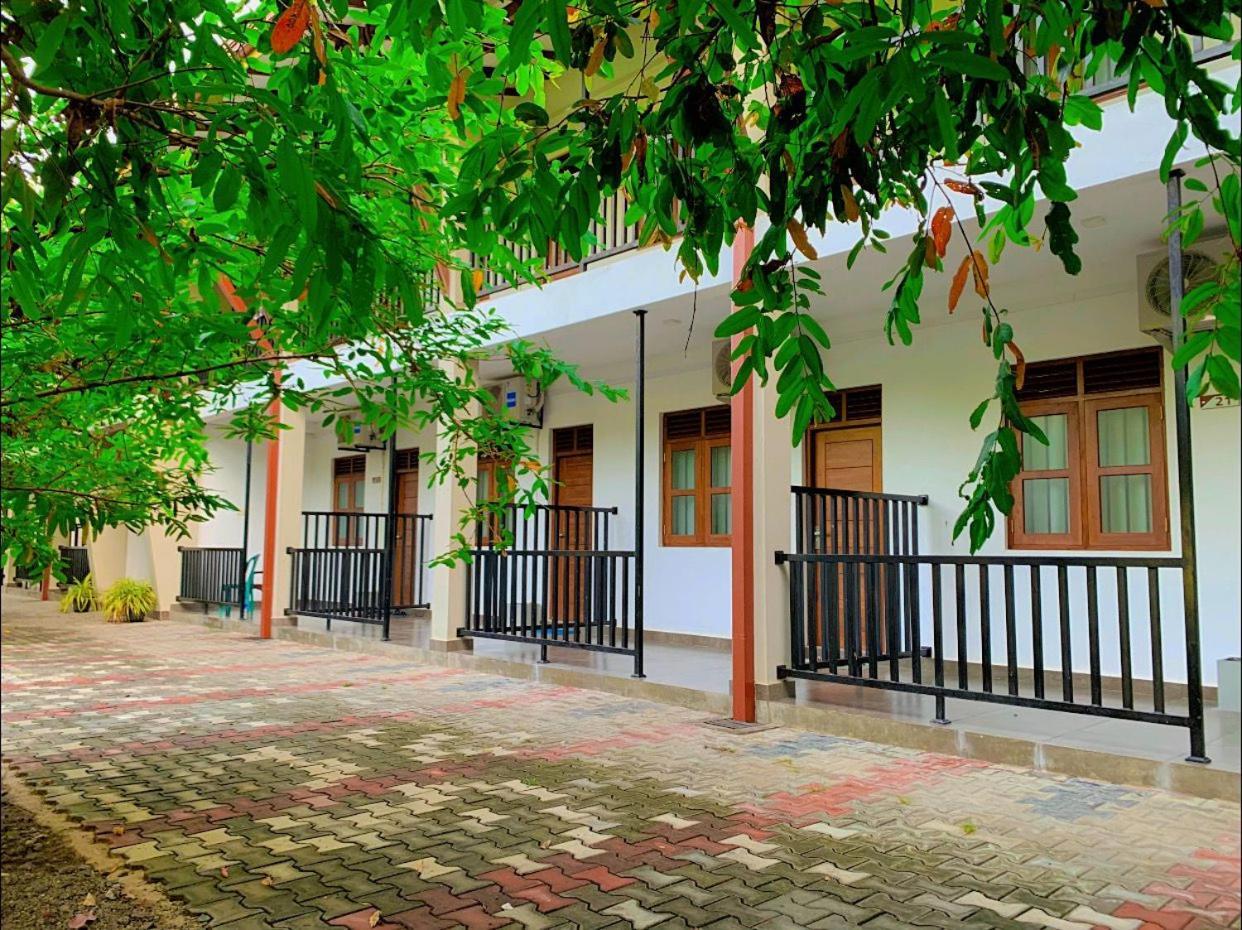 Ud Garden Hotel Kataragama Ngoại thất bức ảnh