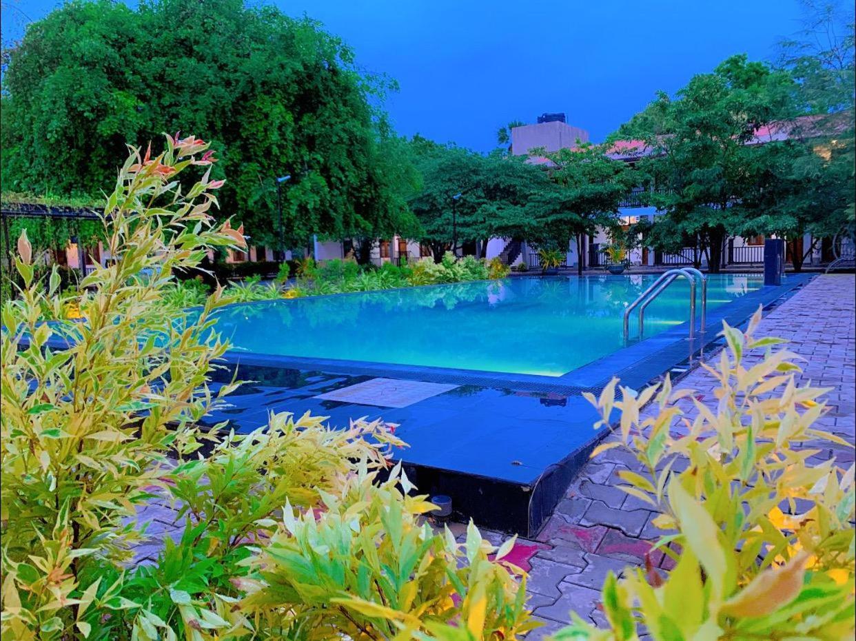 Ud Garden Hotel Kataragama Ngoại thất bức ảnh
