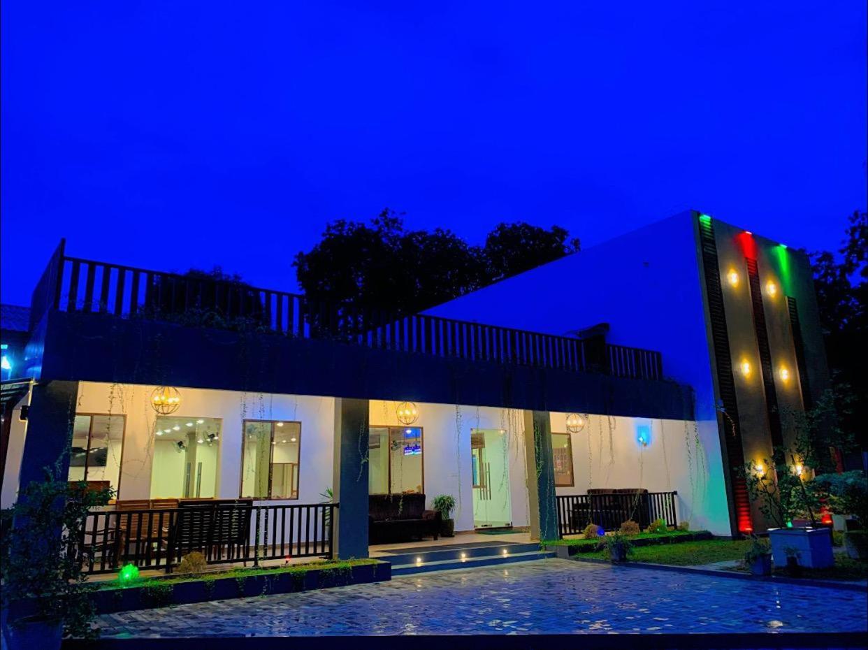 Ud Garden Hotel Kataragama Ngoại thất bức ảnh